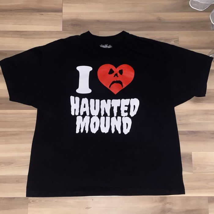 I Love Haunted Mound Tee: 2 000 грн. - Футболки Звягель на Olx