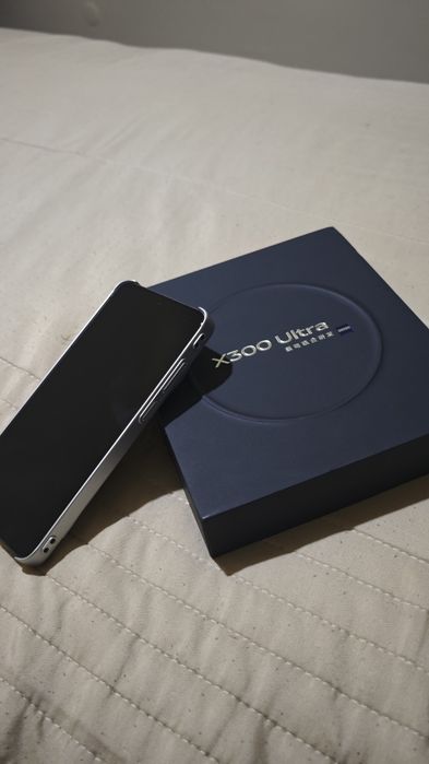 Vivo x 300 ultra com 12 gb RAM usado versão chinesa