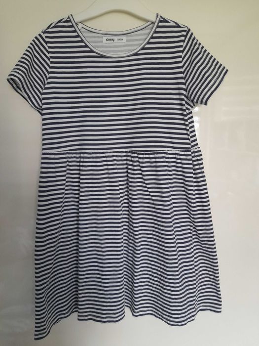 Sukienka dziewczęca Sinsay r. 128