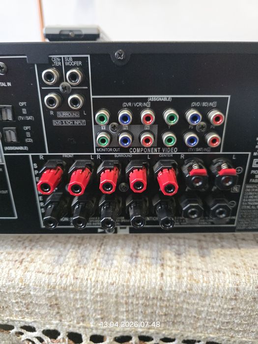Amplituner Pioneer VSX-818V-K. pilot kinodomowe sprawne,