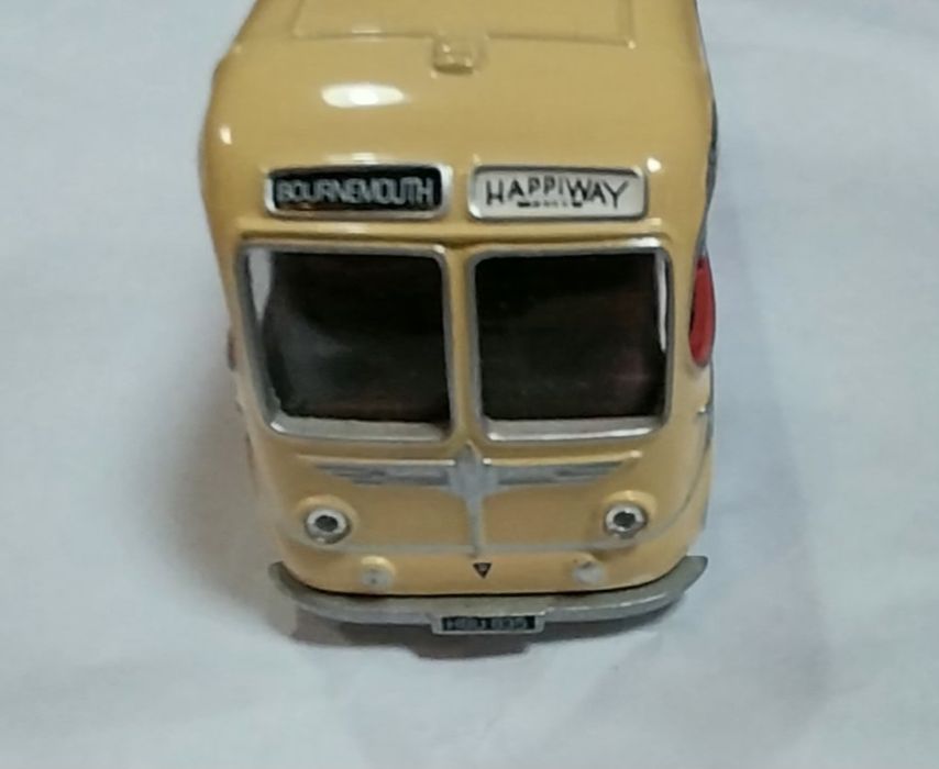 Miniatura de autocarro da Corgi