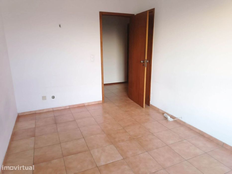 Apartamento T1 em Coimbra (Urb. Loreto)