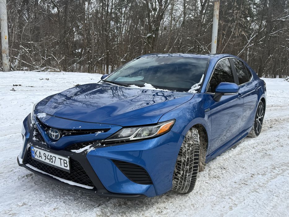 Аренда  Camry 70 Hybrid 2021 SE