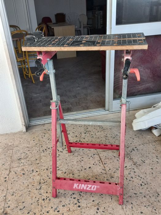 Bancada de trabalho regulável da Kinzo