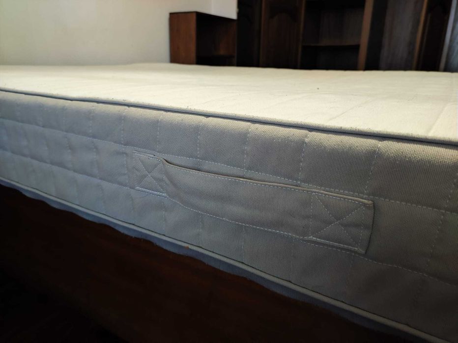 Colchão de casal Ikea: praticamente novo.