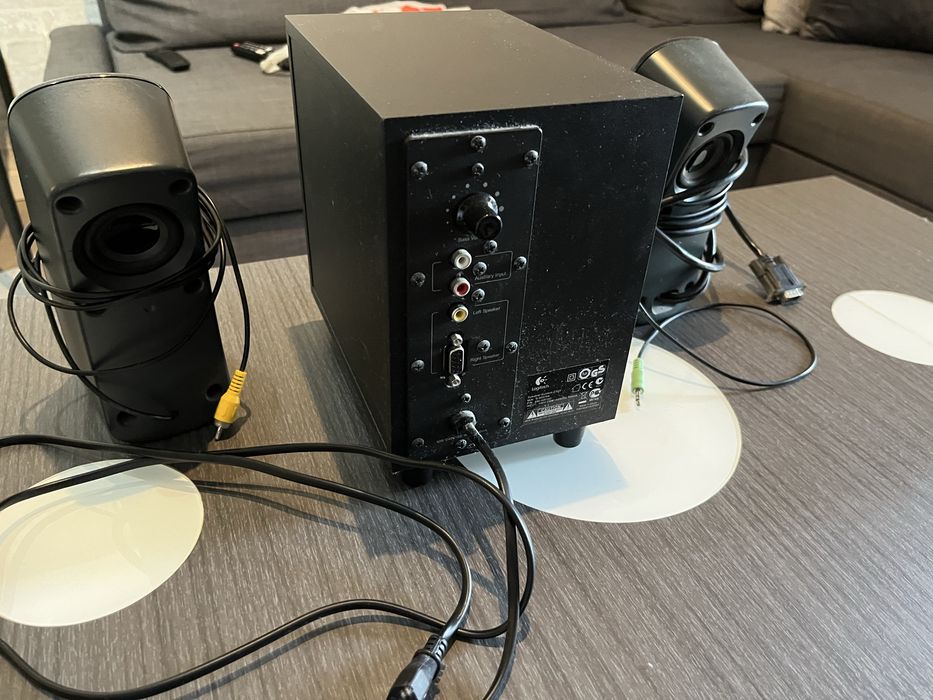 Colunas Logitech 2.1