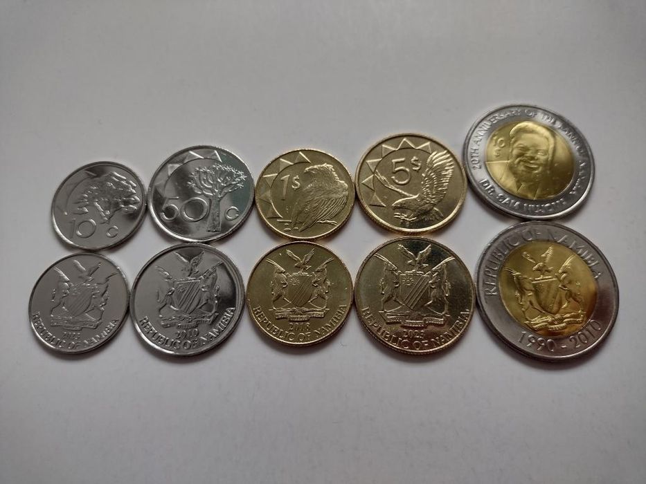 Продам монеты со всего мира UNC