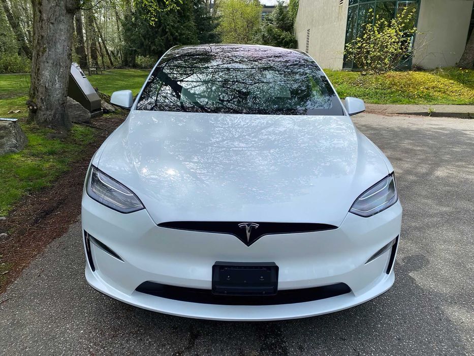 Tesla Model X      2022