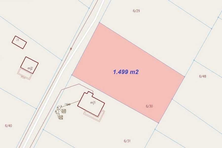 Działka nad jeziorem