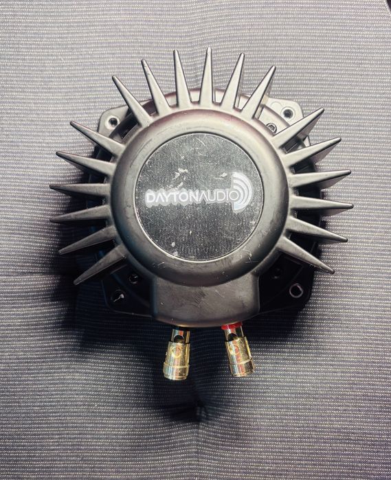 Dayton Audio BST-1 50 watts  pro tactile bass shaker