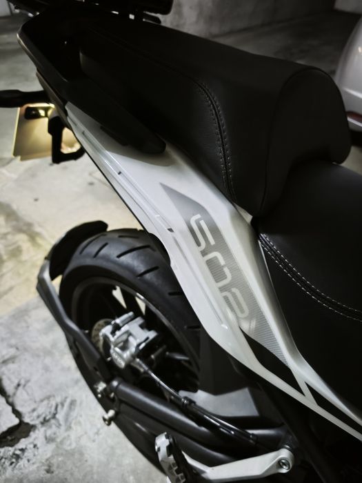 Moto Benelli TRK 502