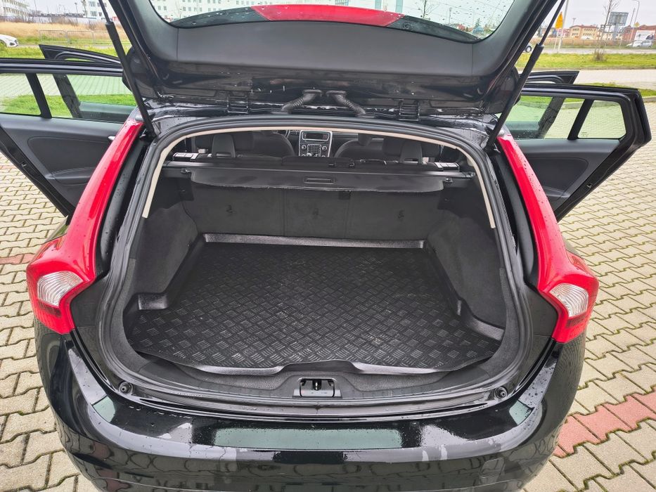 Volvo V60 D3 2014