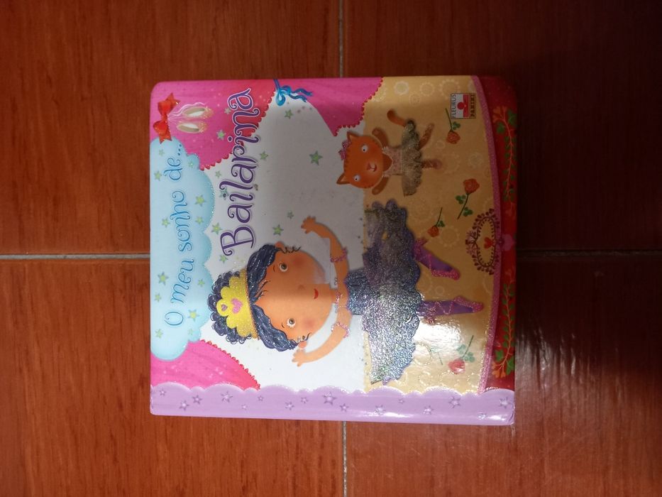 Livro Infantil "O meu sonho de... Bailarina" – Capa Almofadada