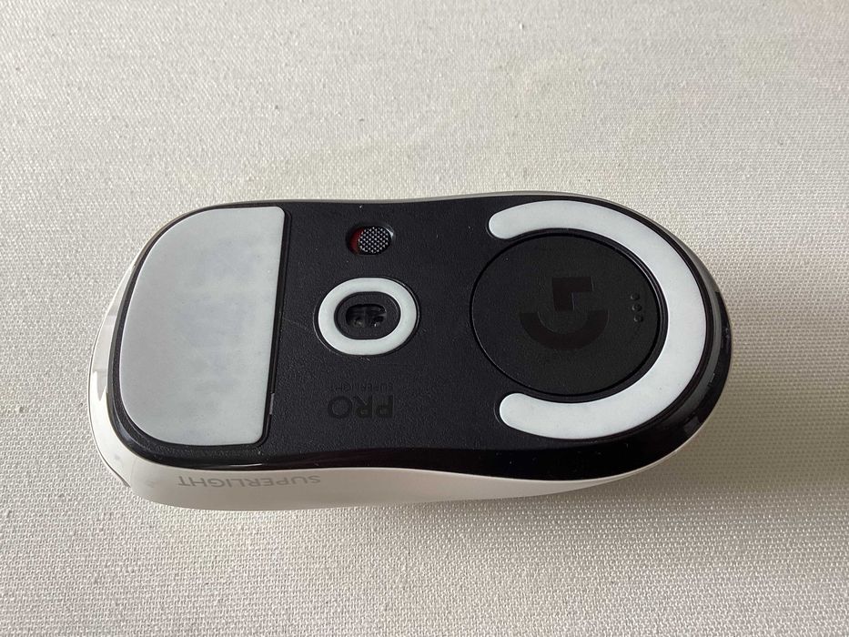 Logitech PRO X Superlight myszka