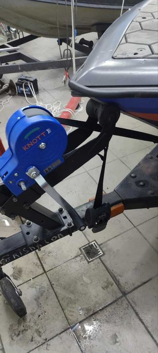 Лодка Crestliner