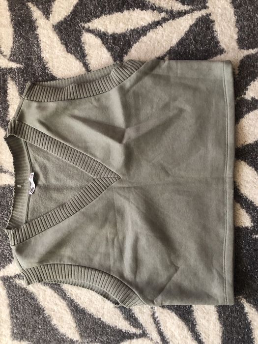 Продам жилет женский базис