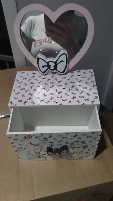 Szkatułka  z lusterkiem