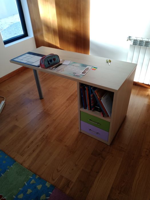 Secretária de criança