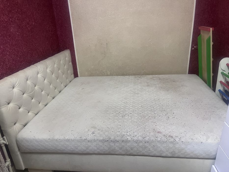 Срочно! Кровать двуспальная 1600 мм