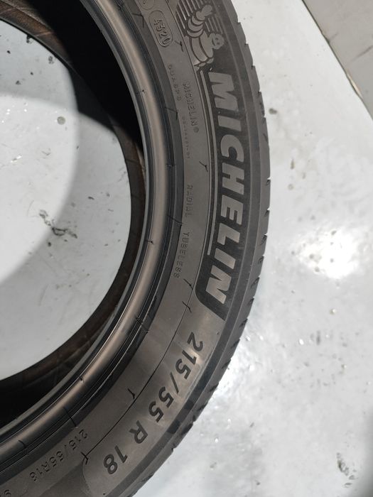4 pneus impecáveis 215-55R18 Michelin - Oferta da Entrega - 250 Euros
