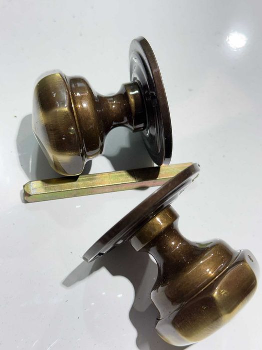 Puxadores Bola para Porta (diferentes formatos)