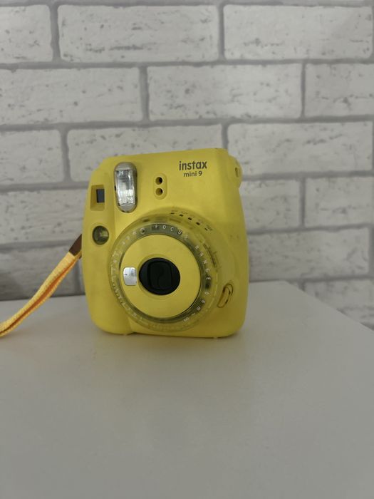 Żółty aparat FUJIFILM INSTAX MINI 9 jak nowy lime yellow