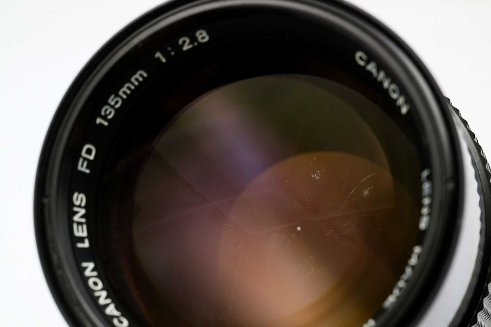Canon nFD 135mm f2.8