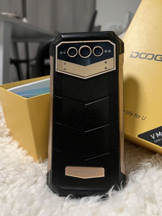 Смартфон Doogee V Max 5G 12/256 Gb з акб 22000 мАг чорно золотистий