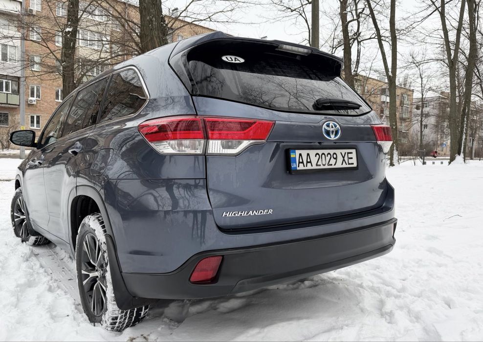 Toyota Highlander Hybrid 2018 року