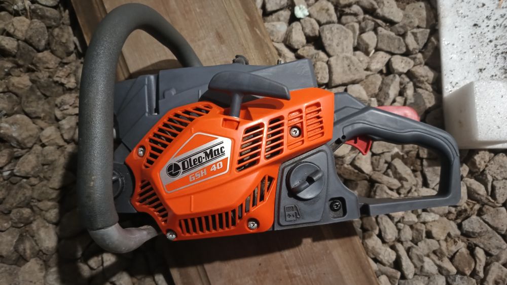 Пила ланцюгова бензинова. Oleo -  mac.