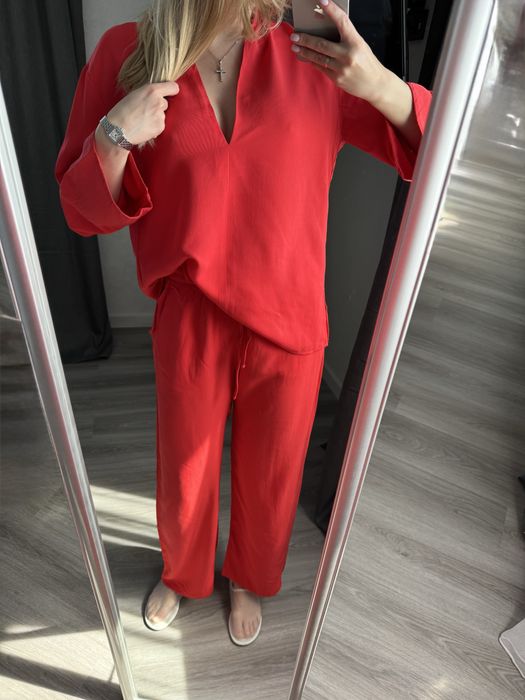 Червоний костюм Zara xs-s