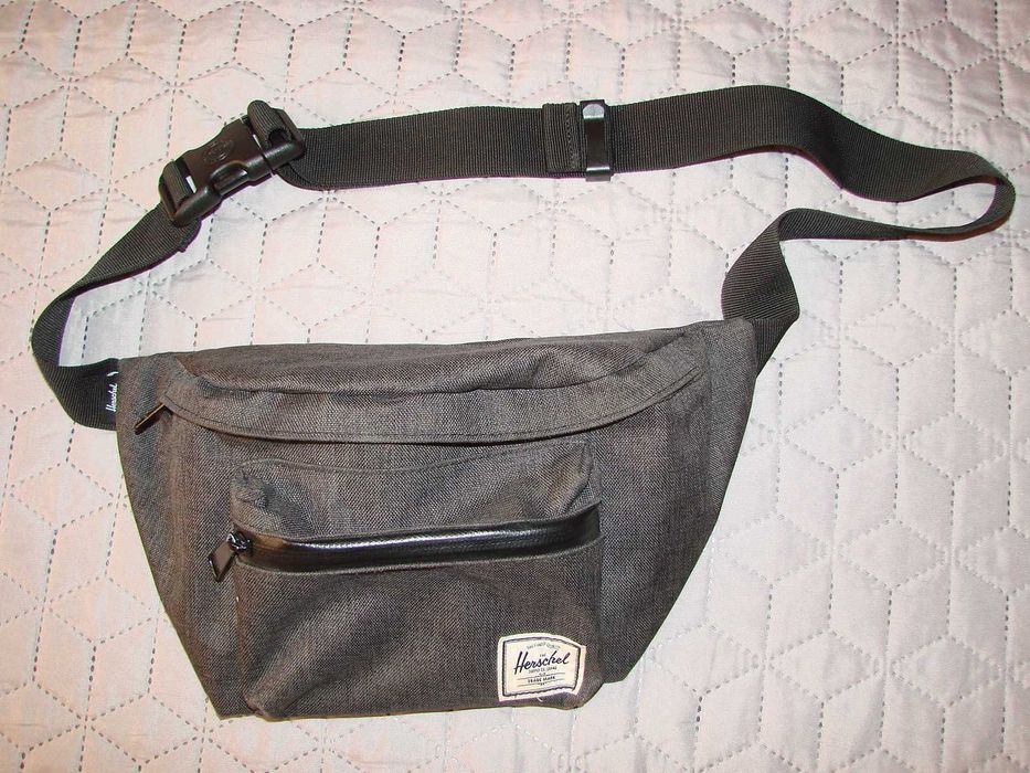 Сумка – бананка поясная Herschel Supply Co Pop Quiz Hip Pack. Канада