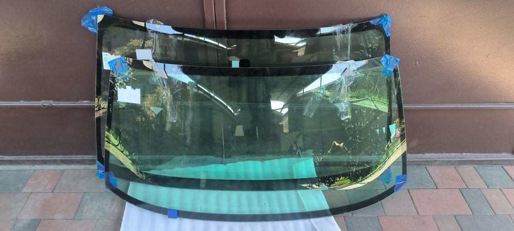 Лобове скло  бокове L200 Pajero Sport лобовое стекло Navara Renger