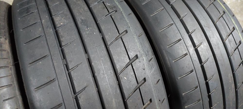 Pneus 245/35/19 semi novos