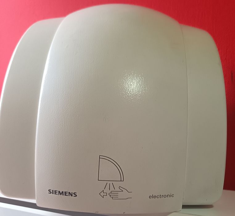 Secador de  mãos automático