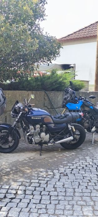 Honda cb750 sevenfifty rc42