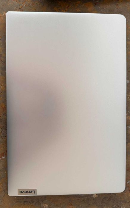 Portatil lenovo na caixa