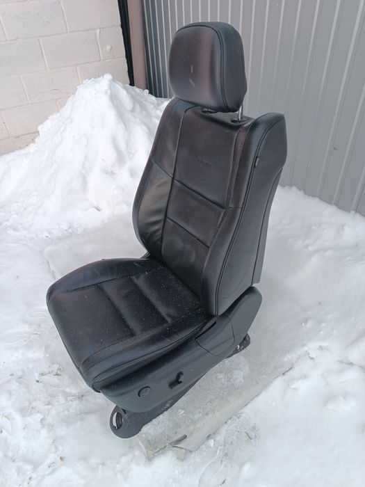 Сидіння Водія з Джип Гранд Чироккі Водітельська  СидухаБус