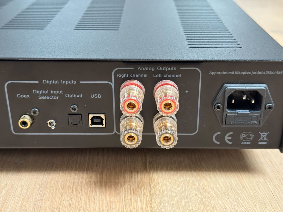 Wzmacniacz Hegel H70