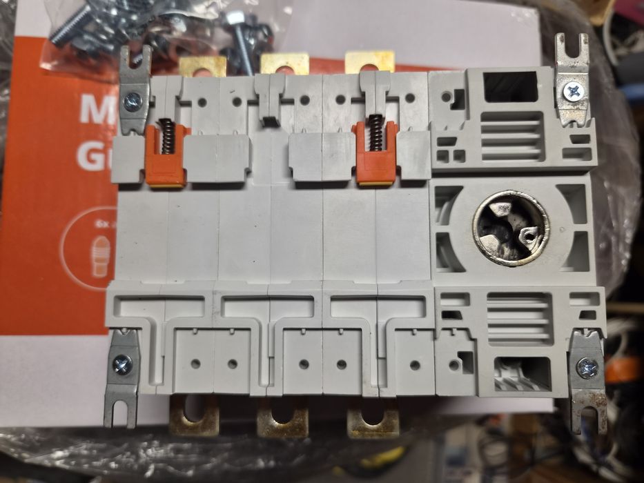 Rozłącznik izolacyjny Lovato Electric GL0250C1 3P 250A NOWY