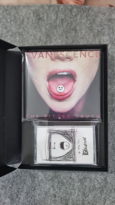 Evanescence The Bitter Truth Big Box