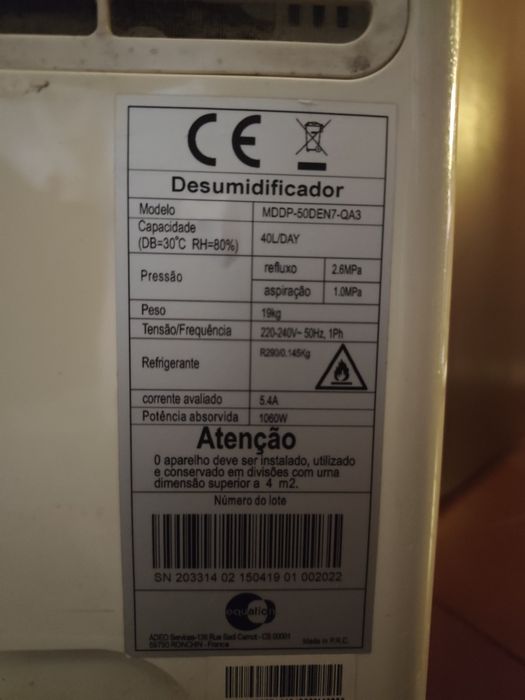 Desumidificador Equation 40L/dia avariado (erro P2) para peças ou reparação