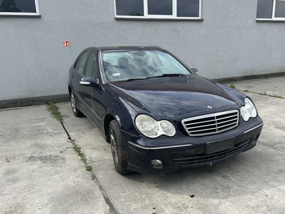 Mercedes c220 CDI w203 2004 w calosci na czesci