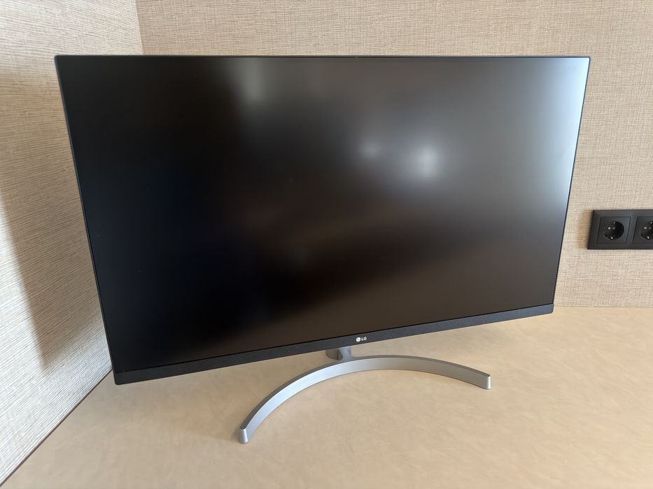 Monitor LG 32UN500-W – 32” 4K UHD – Com Caixa Original
