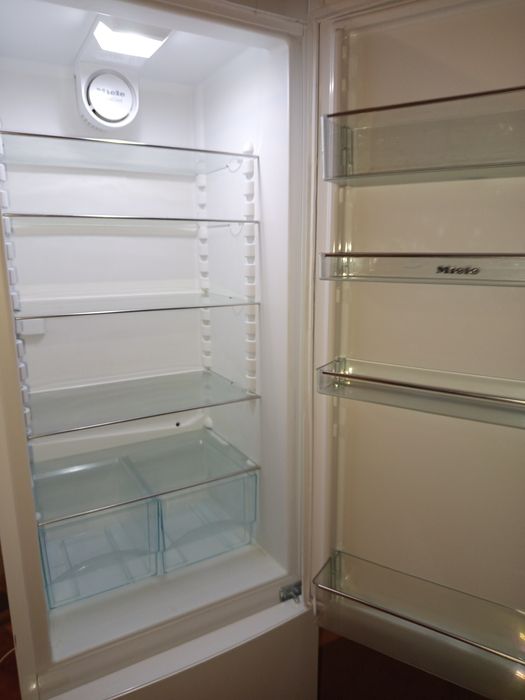 Холодильник Міеle