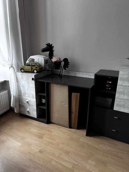 Piekne młodzieżowe mebelki