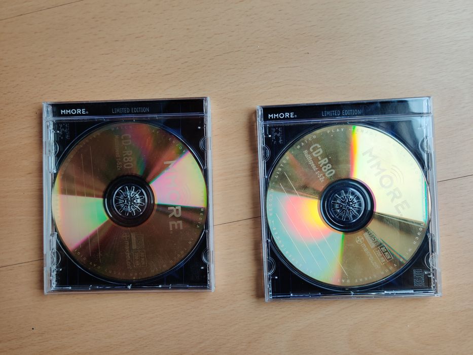 DVDs virgens + caixa e Caixas CD/DVD vazias