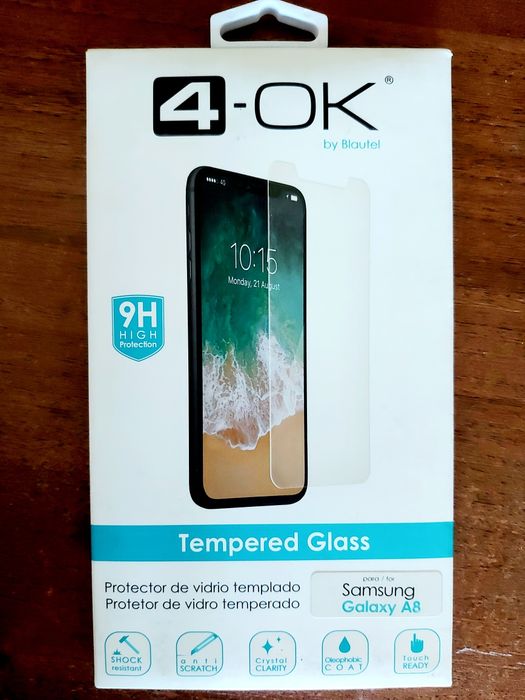 Захисне загартоване скло на Samsung Galaxy A8