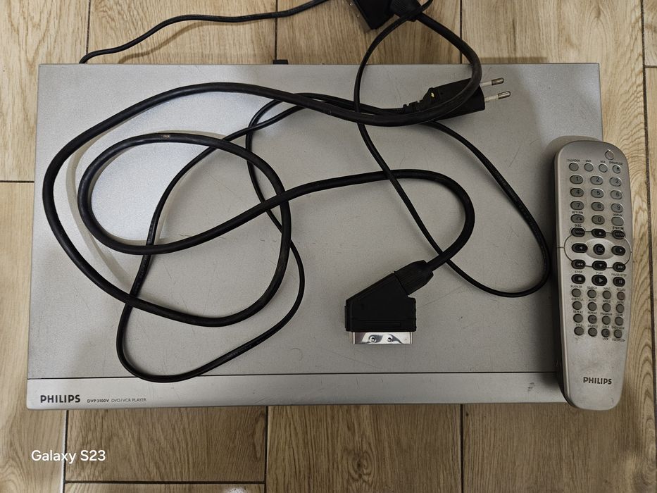 PHILIPS model DVP3100V. Video, DVD. Combo.