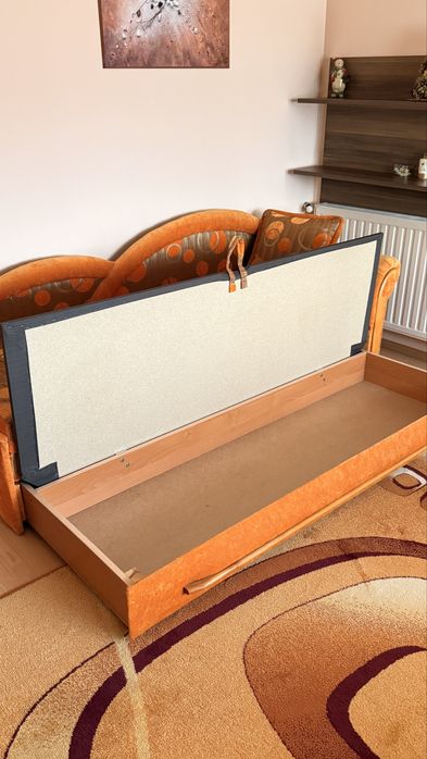 Kanapa rozkladana z pojemnikiem stan idealny